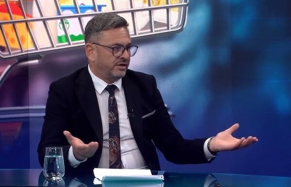 Ристески: Утре започнува втората „Училишна кошница“, очекувам заштеда за семејствата од 800 до 2.000 денари од ученик